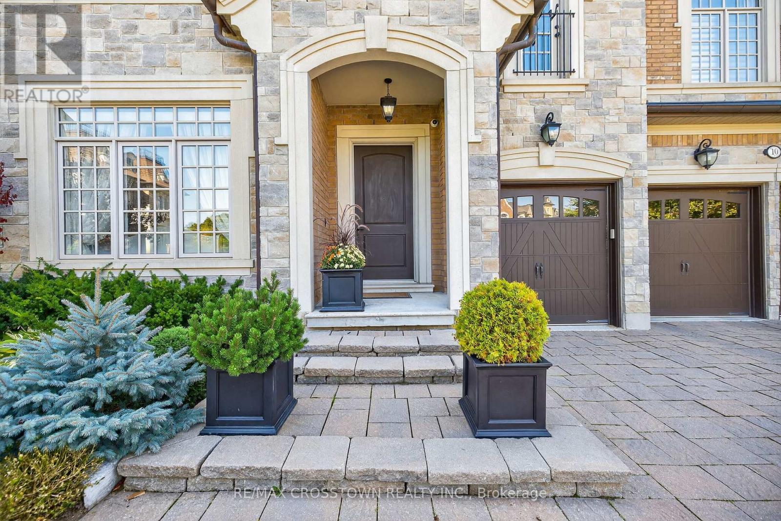 10 Annsleywood Court, Vaughan, Ontario  L4H 4G6 - Photo 6 - N12810118