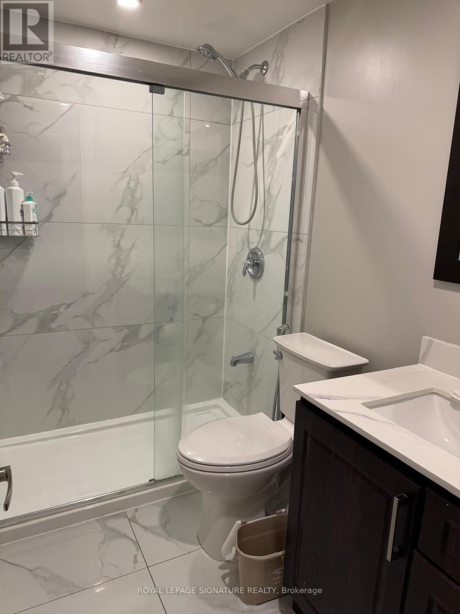 64 Danville Avenue, Halton Hills, Ontario  L7J 2W2 - Photo 14 - W12810112