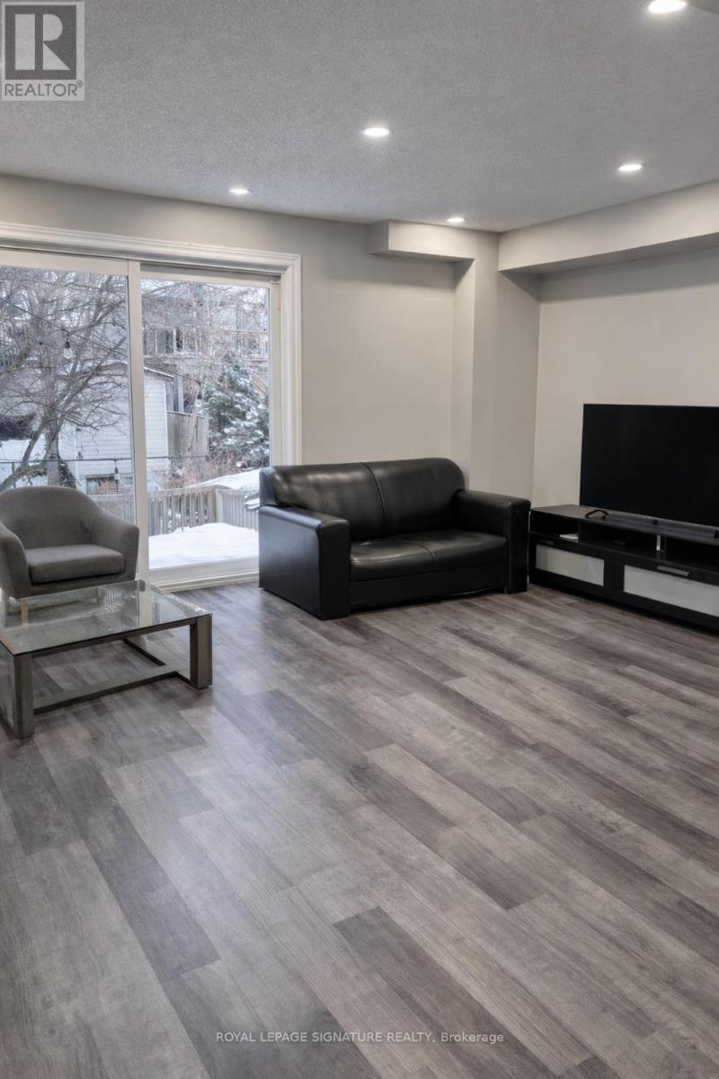 64 Danville Avenue, Halton Hills, Ontario  L7J 2W2 - Photo 4 - W12810112