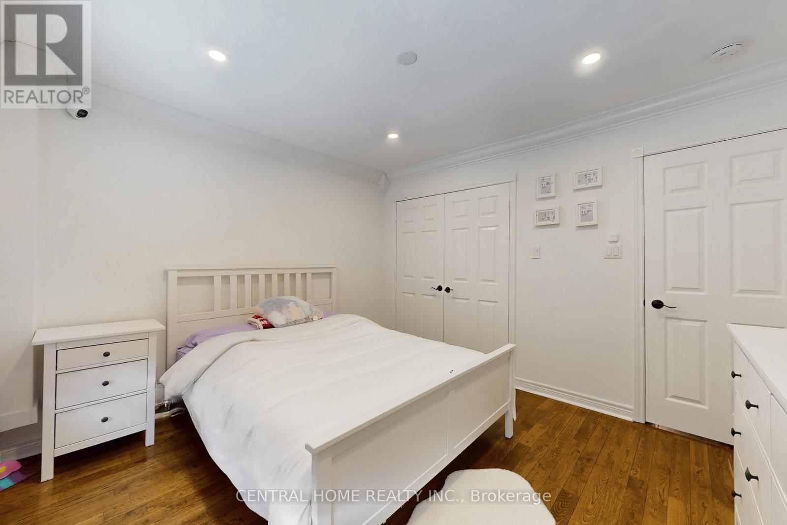 28 Theobald's Circle, Richmond Hill, Ontario  L4C 9C6 - Photo 26 - N12809002