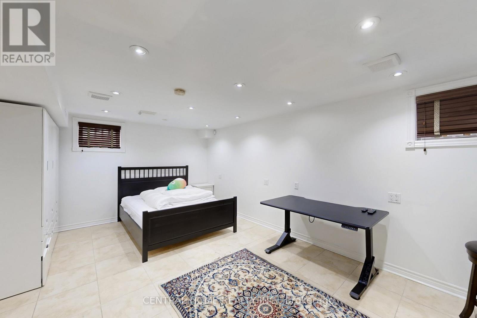 28 Theobald's Circle, Richmond Hill, Ontario  L4C 9C6 - Photo 39 - N12809002