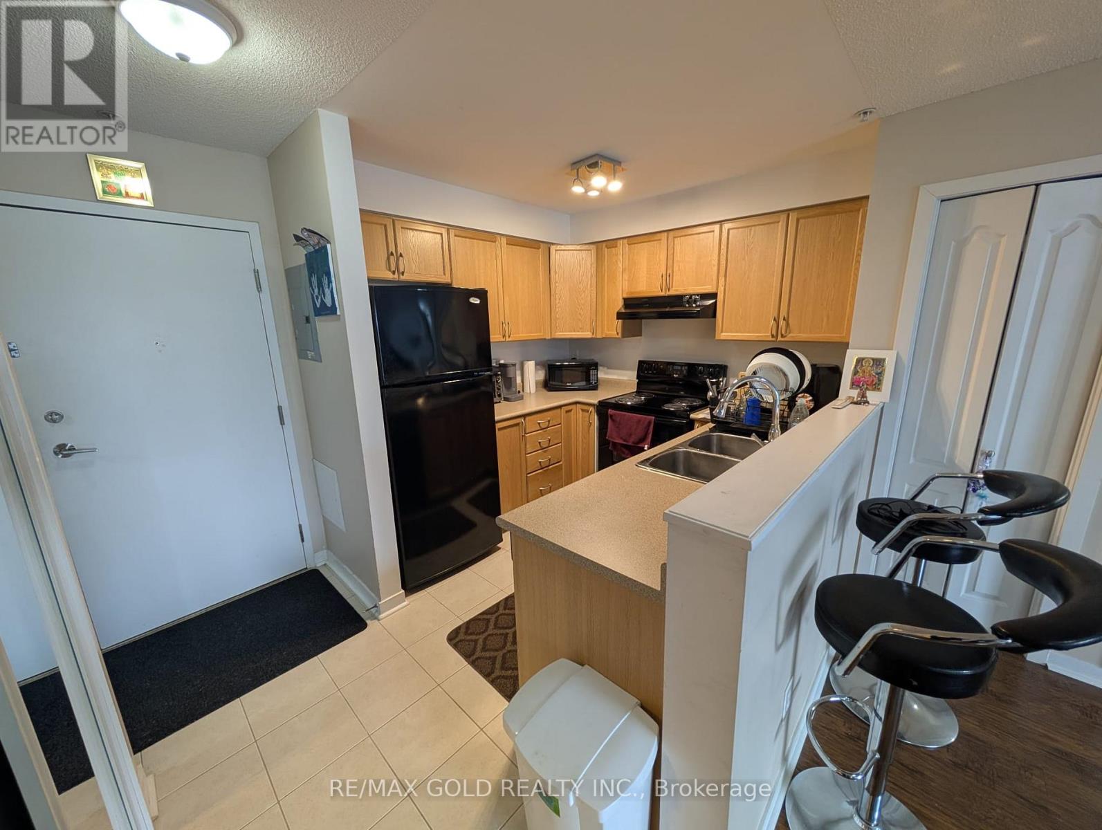 1110 - 8 Dayspring Circle E, Brampton, Ontario  L6P 2Z7 - Photo 11 - W12809546