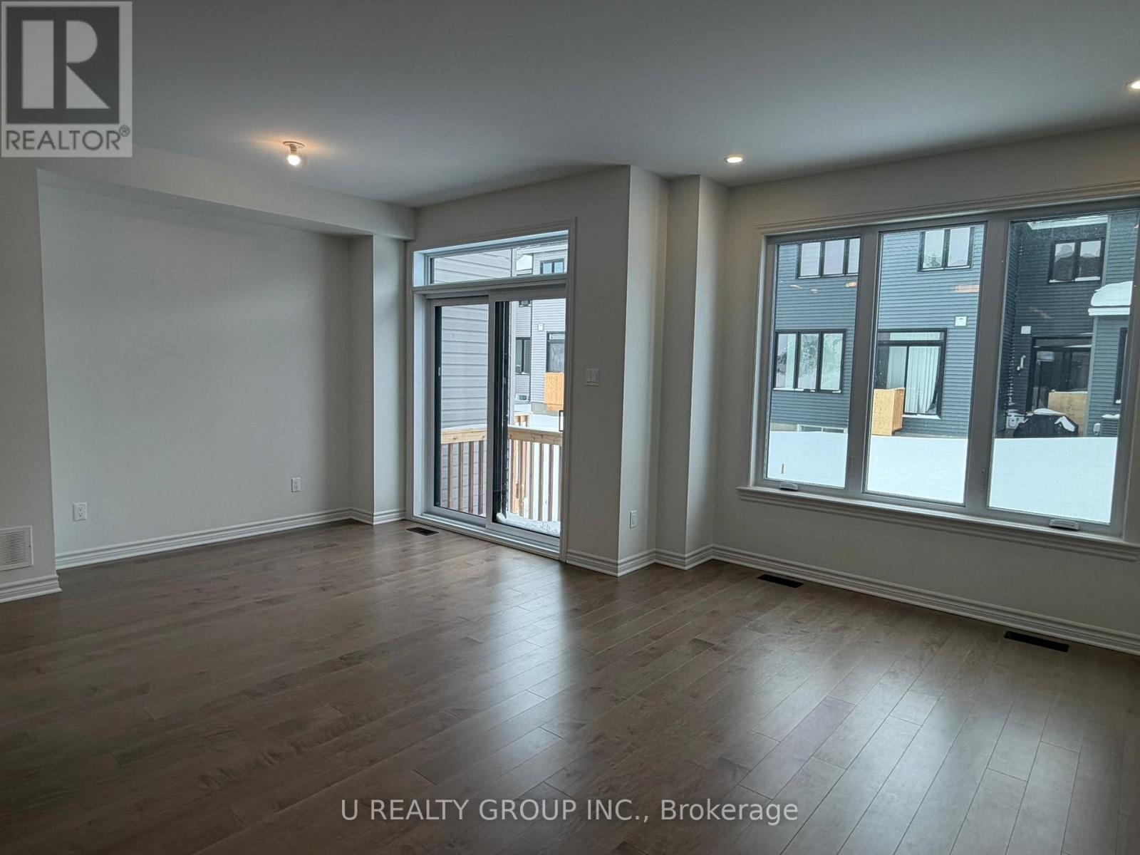 153 Kerala Place, Ottawa, Ontario  K1T 3T9 - Photo 10 - X12810148