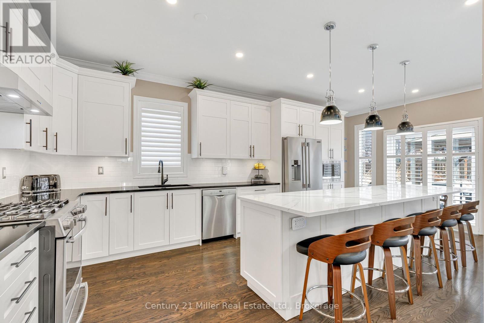 2099 Helmsley Avenue, Oakville, Ontario  L6M 4R5 - Photo 10 - W12810144