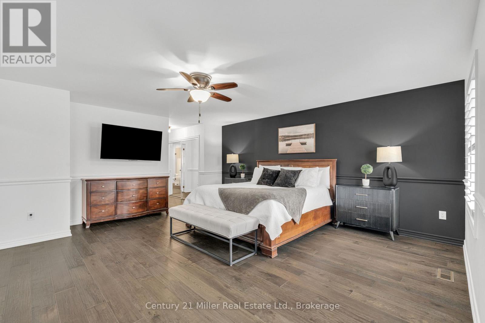 2099 Helmsley Avenue, Oakville, Ontario  L6M 4R5 - Photo 21 - W12810144