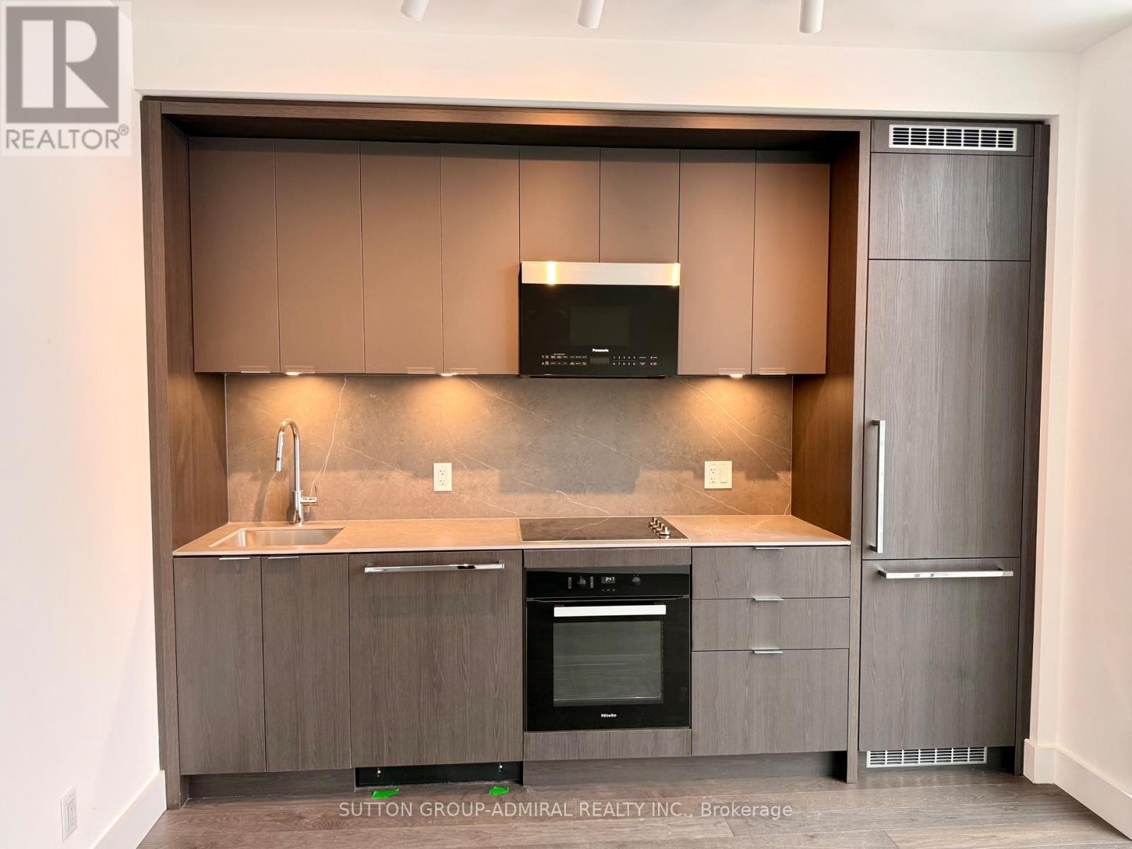 1001 - 6 Greenbriar Road, Toronto, Ontario  M2K 0H6 - Photo 8 - C12810082