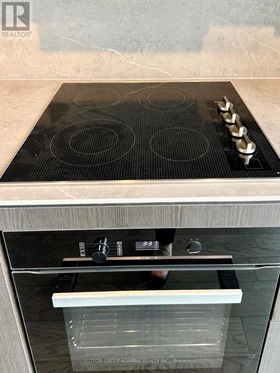 1001 - 6 Greenbriar Road, Toronto, Ontario  M2K 0H6 - Photo 9 - C12810082