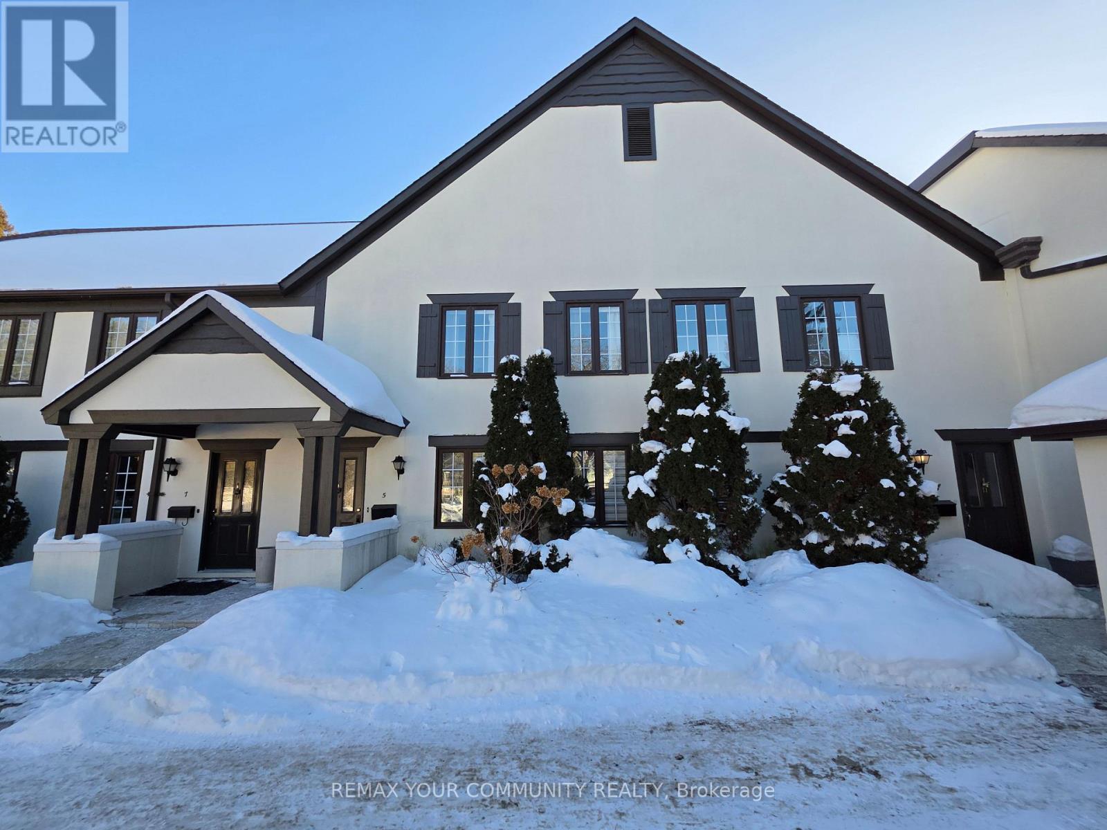 22 - 5 JAMES FOXWAY, Toronto, Ontario