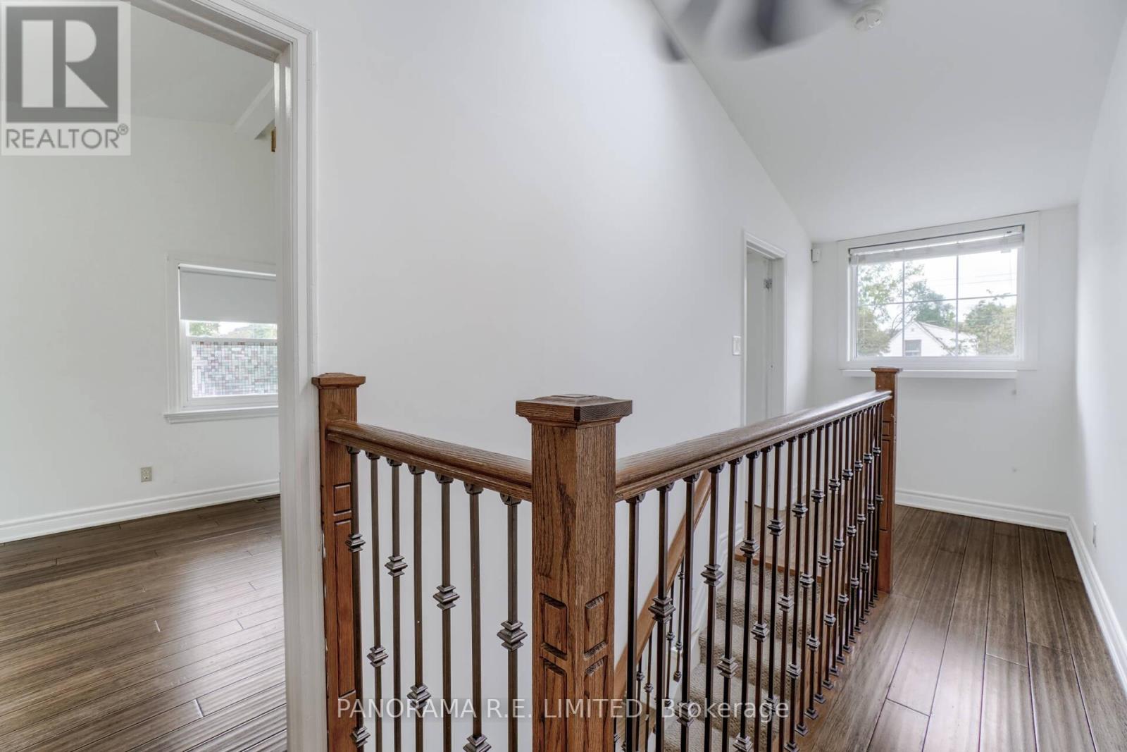 395 Burnhamthorpe Road, Toronto, Ontario  M9B 2A7 - Photo 16 - W12810134