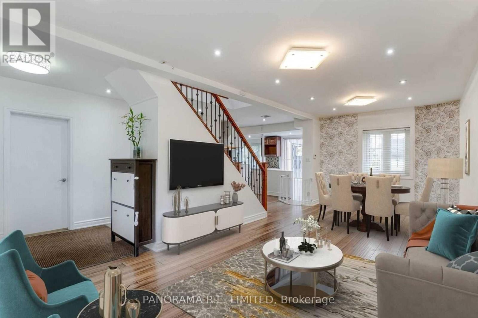 395 Burnhamthorpe Road, Toronto, Ontario  M9B 2A7 - Photo 4 - W12810134