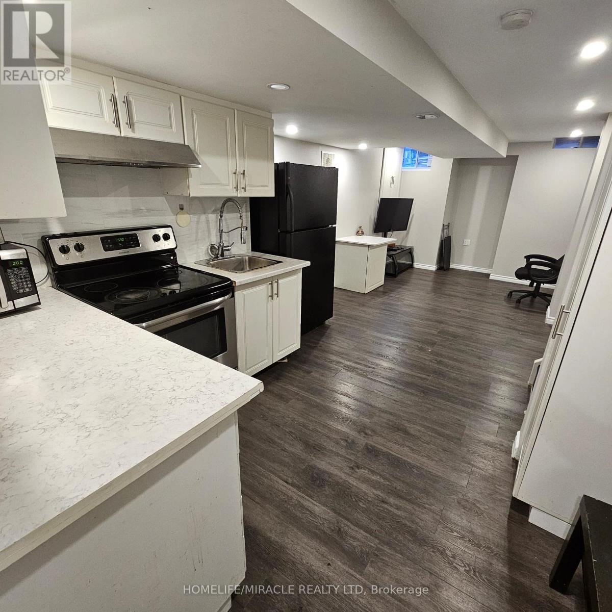 Basement - 903 Mckay Crescent, Milton, Ontario  L9T 6L4 - Photo 2 - W12810154