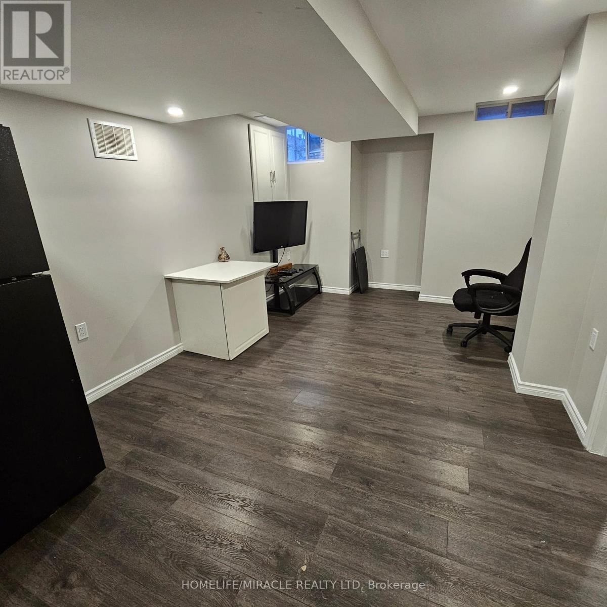 Basement - 903 Mckay Crescent, Milton, Ontario  L9T 6L4 - Photo 3 - W12810154