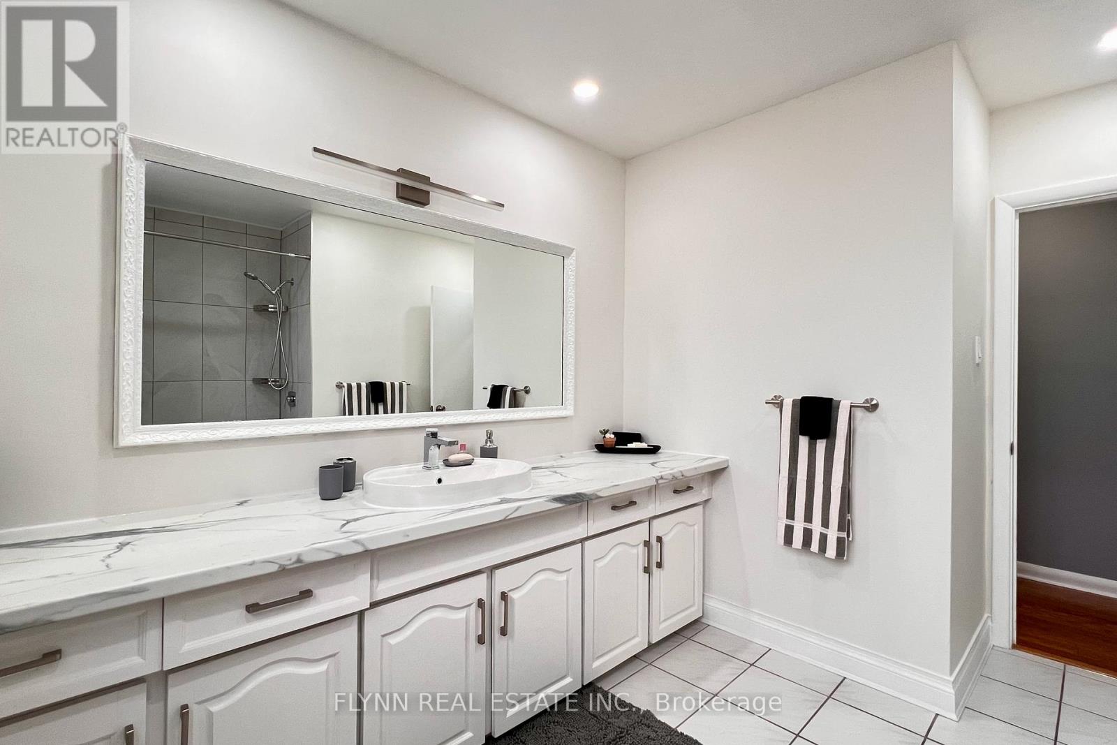 3560 Rapids View Drive, Niagara Falls, Ontario  L2G 6C4 - Photo 22 - X12810140