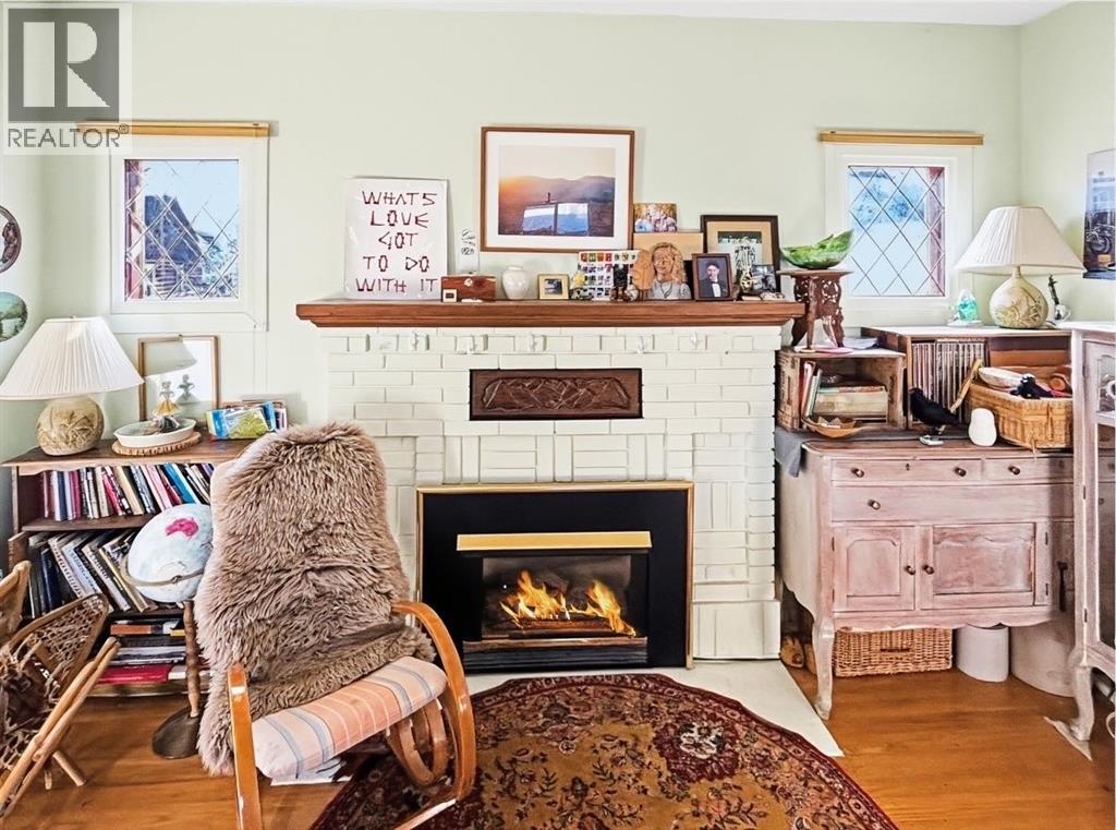 211 Colin Crescent, Jasper, Alberta  T0E 1E0 - Photo 3 - A2287112