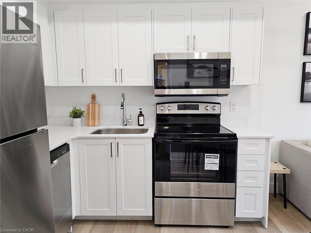 268 Oakdale Avenue, St. Catharines, Ontario  L2P 2K4 - Photo 6 - 40804154