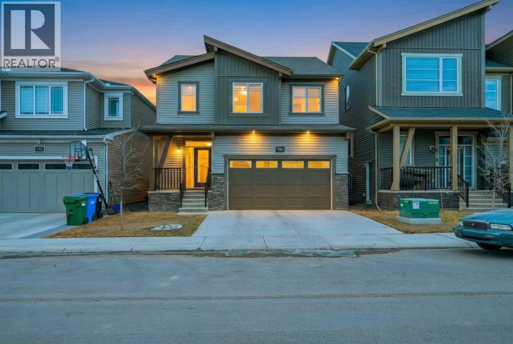 228 Carringham Road, Calgary, Alberta  T3J 1V4 - Photo 2 - A2285875