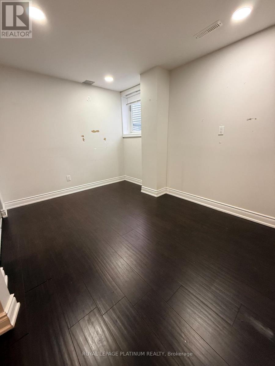 Legal Basement - 1540 Manorbrook Court, Mississauga, Ontario  L5M 4A8 - Photo 12 - W12621624