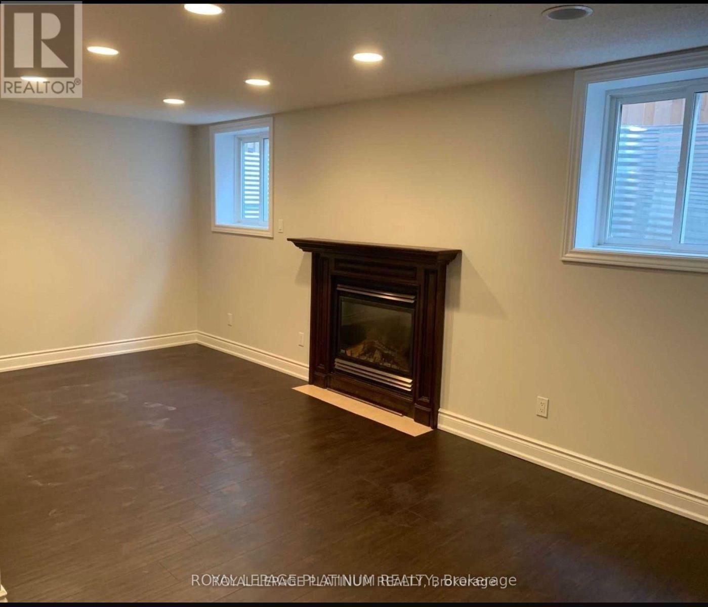 Legal Basement - 1540 Manorbrook Court, Mississauga, Ontario  L5M 4A8 - Photo 8 - W12621624