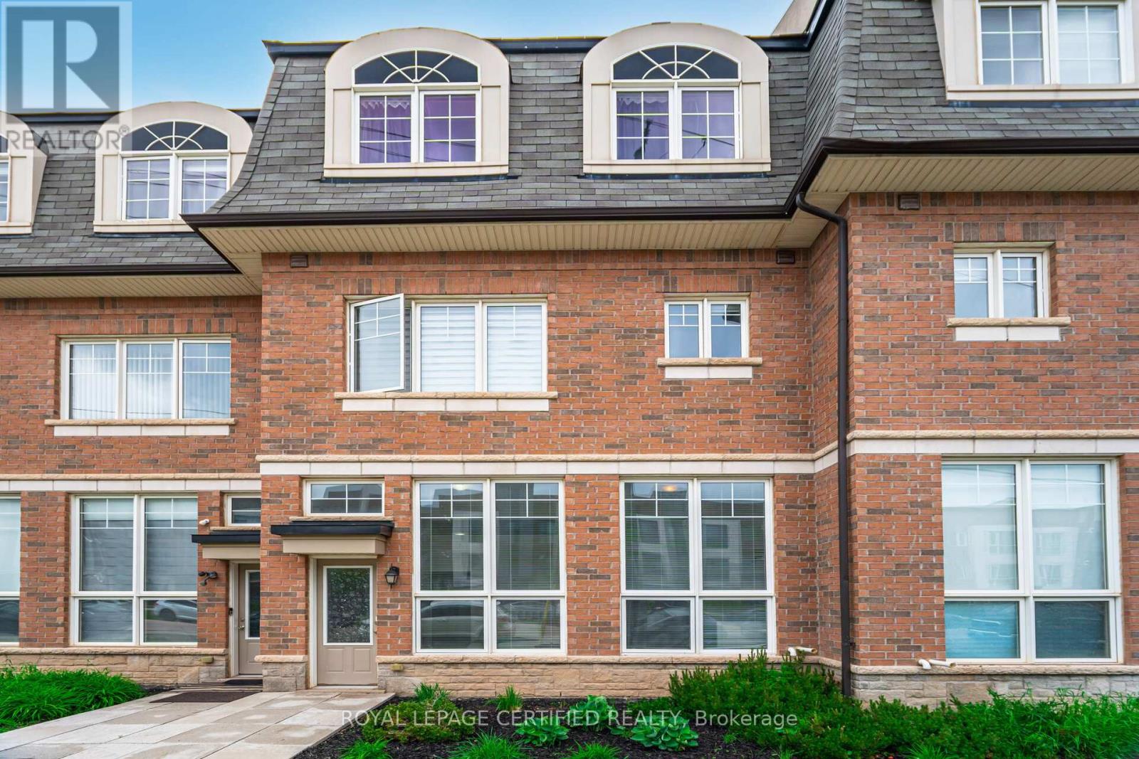 43-01 - 2420 BARONWOOD DRIVE, Oakville, Ontario