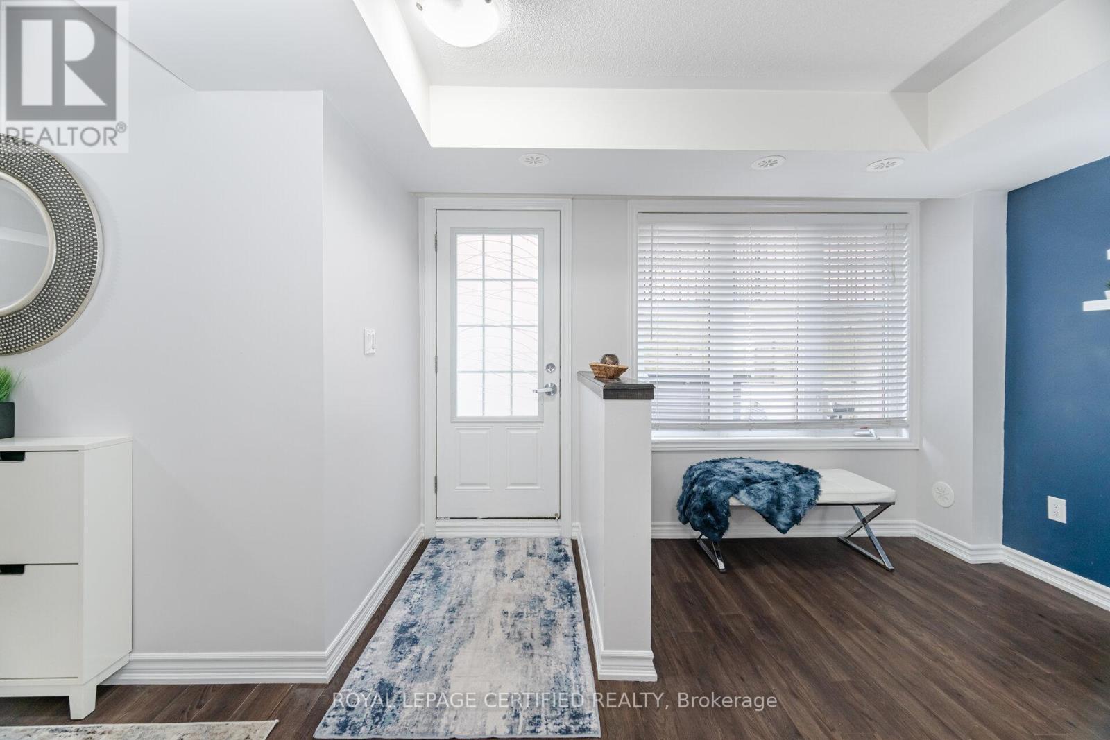 43-01 - 2420 Baronwood Drive, Oakville, Ontario  L6M 0X6 - Photo 5 - W12793060