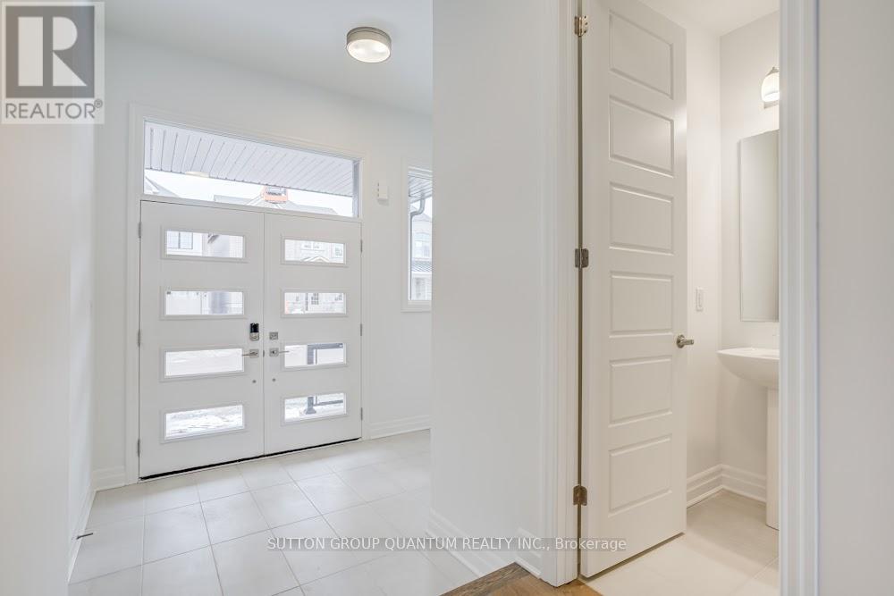 1223 Black Bear Trail, Oakville, Ontario  L6H 8B1 - Photo 5 - W12807008