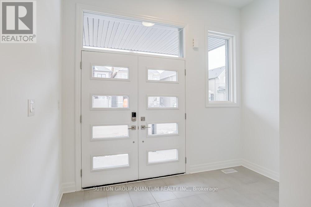 1223 Black Bear Trail, Oakville, Ontario  L6H 8B1 - Photo 4 - W12807008