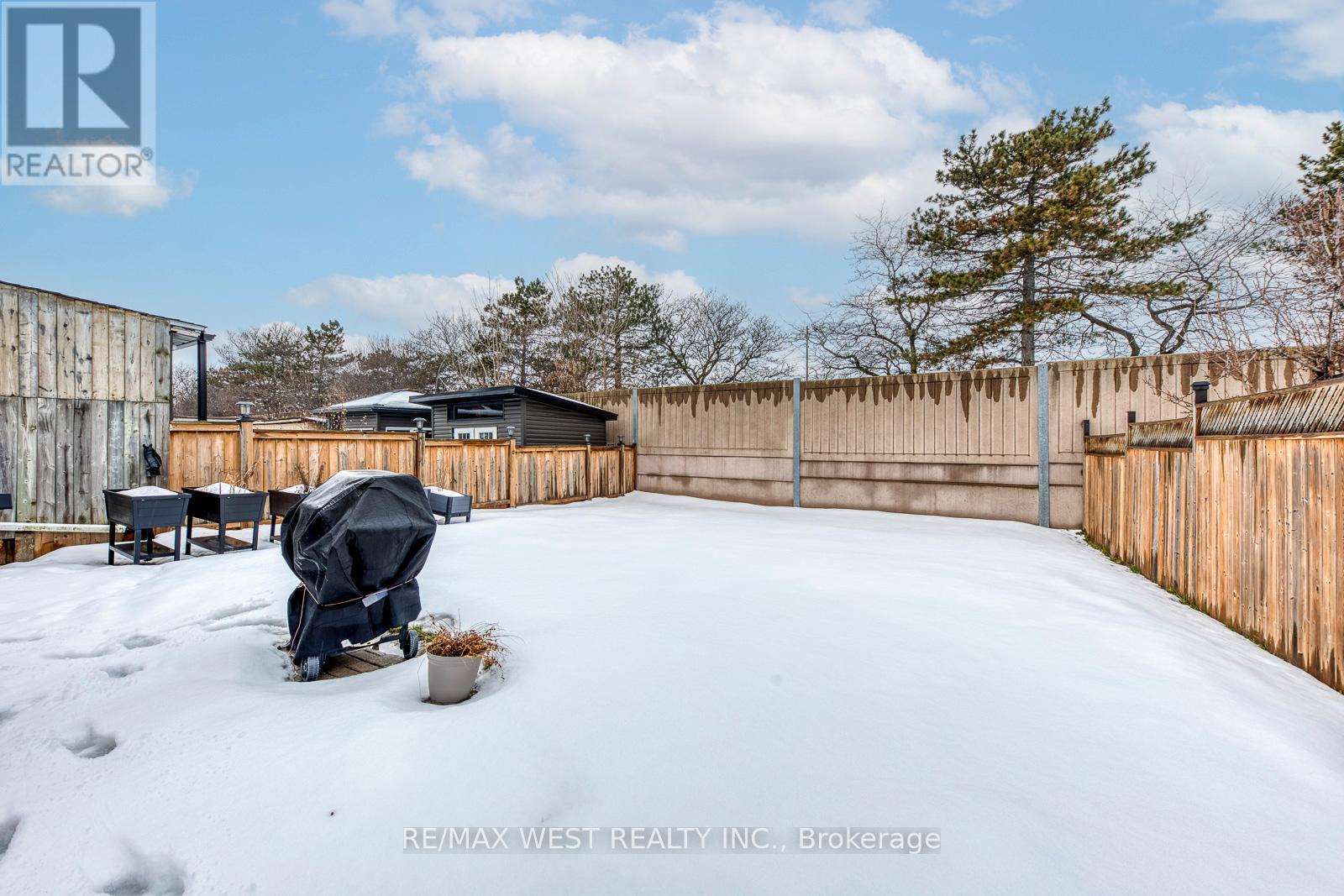 43 Flamingo Crescent, Brampton, Ontario  L6T 2G6 - Photo 37 - W12810166