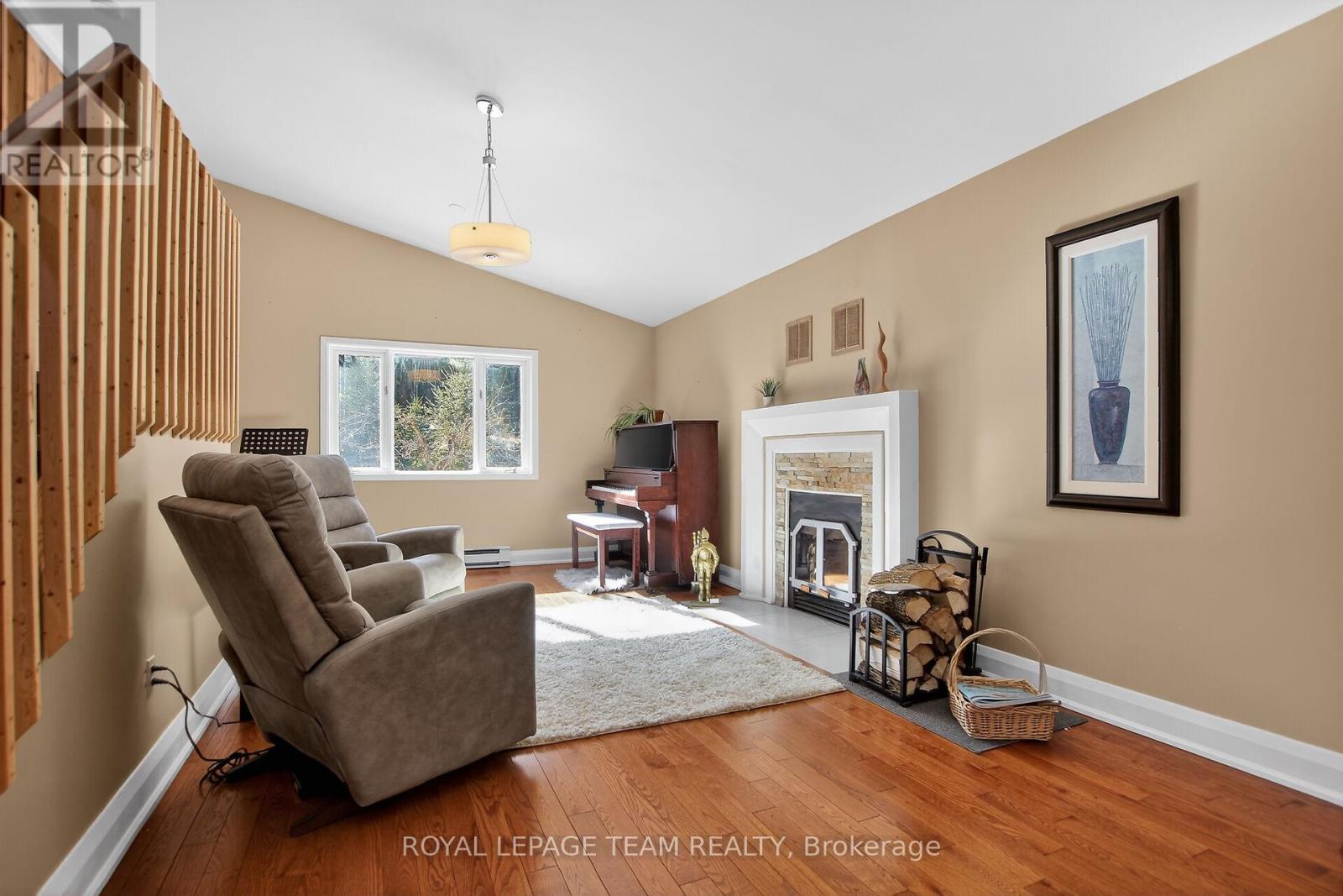 941 Corkery Road, Ottawa, Ontario  K0A 1L0 - Photo 2 - X12809098