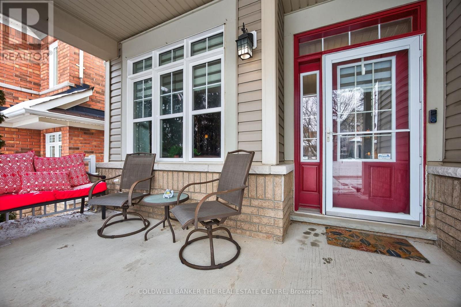 33 Booth Street, Bradford West Gwillimbury, Ontario  L3Z 0A4 - Photo 4 - N12804966