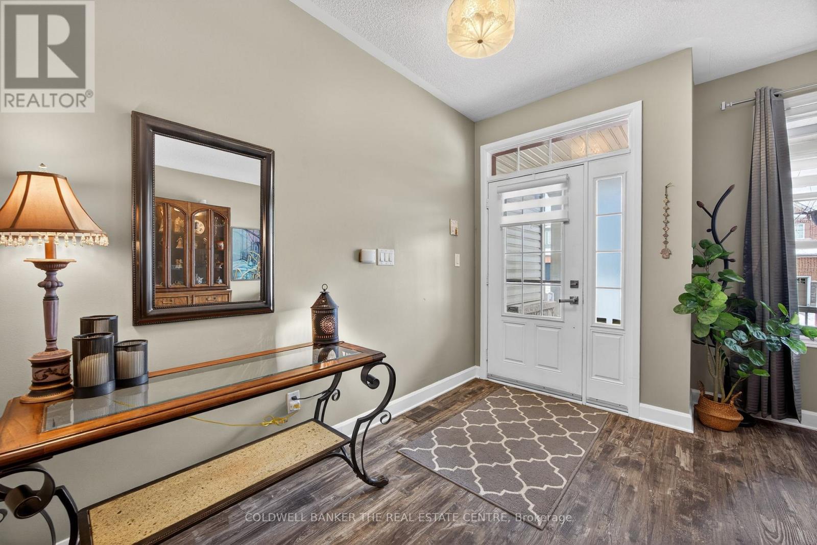 33 Booth Street, Bradford West Gwillimbury, Ontario  L3Z 0A4 - Photo 6 - N12804966