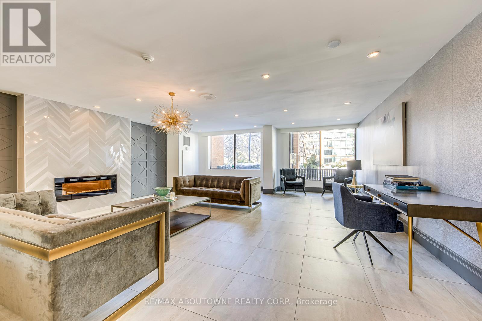 1705 - 1270 Maple Crossing Boulevard, Burlington, Ontario  L7S 2J3 - Photo 34 - W12778024