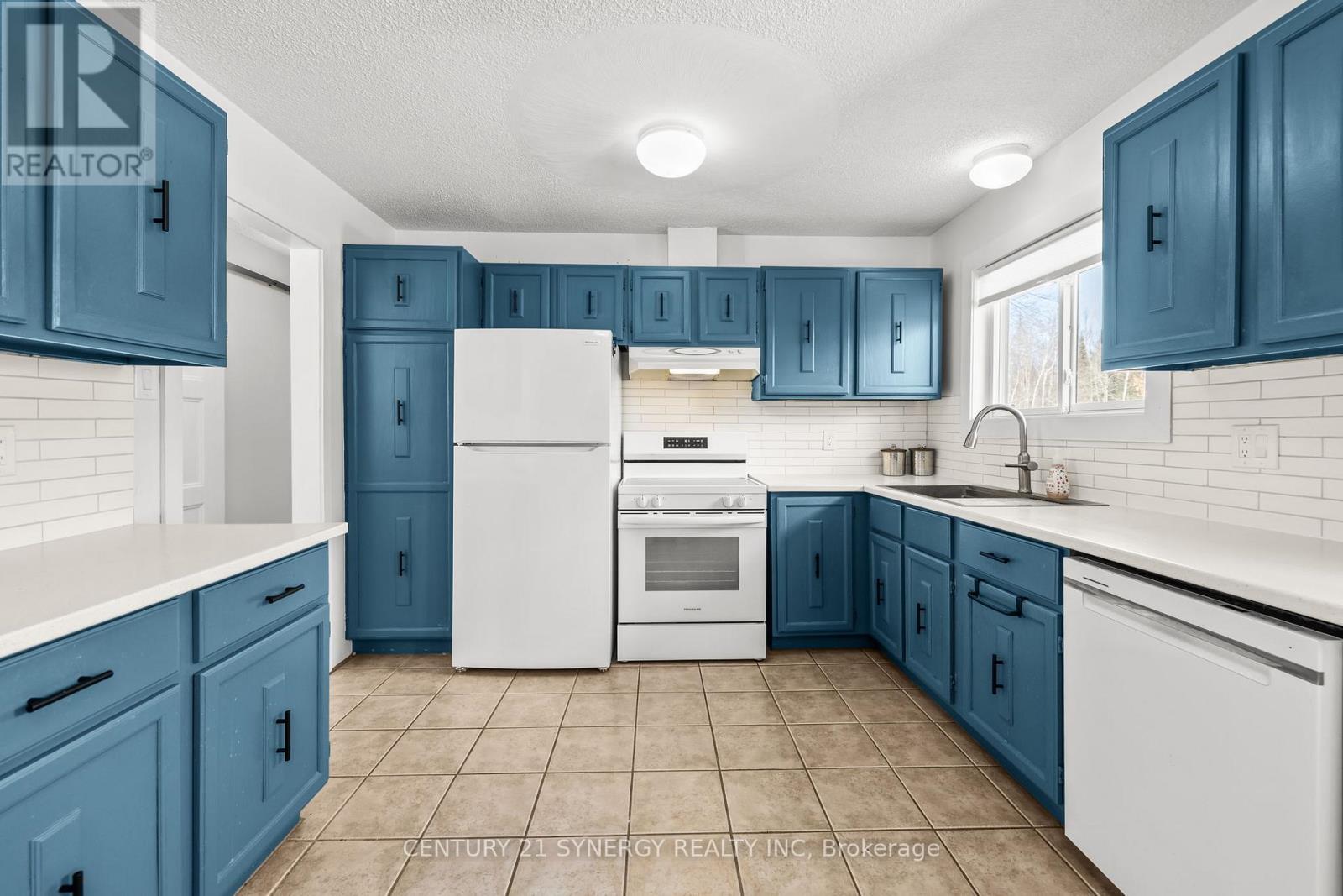 260 County 19 Road, Alfred And Plantagenet, Ontario  K0A 3K0 - Photo 14 - X12772910