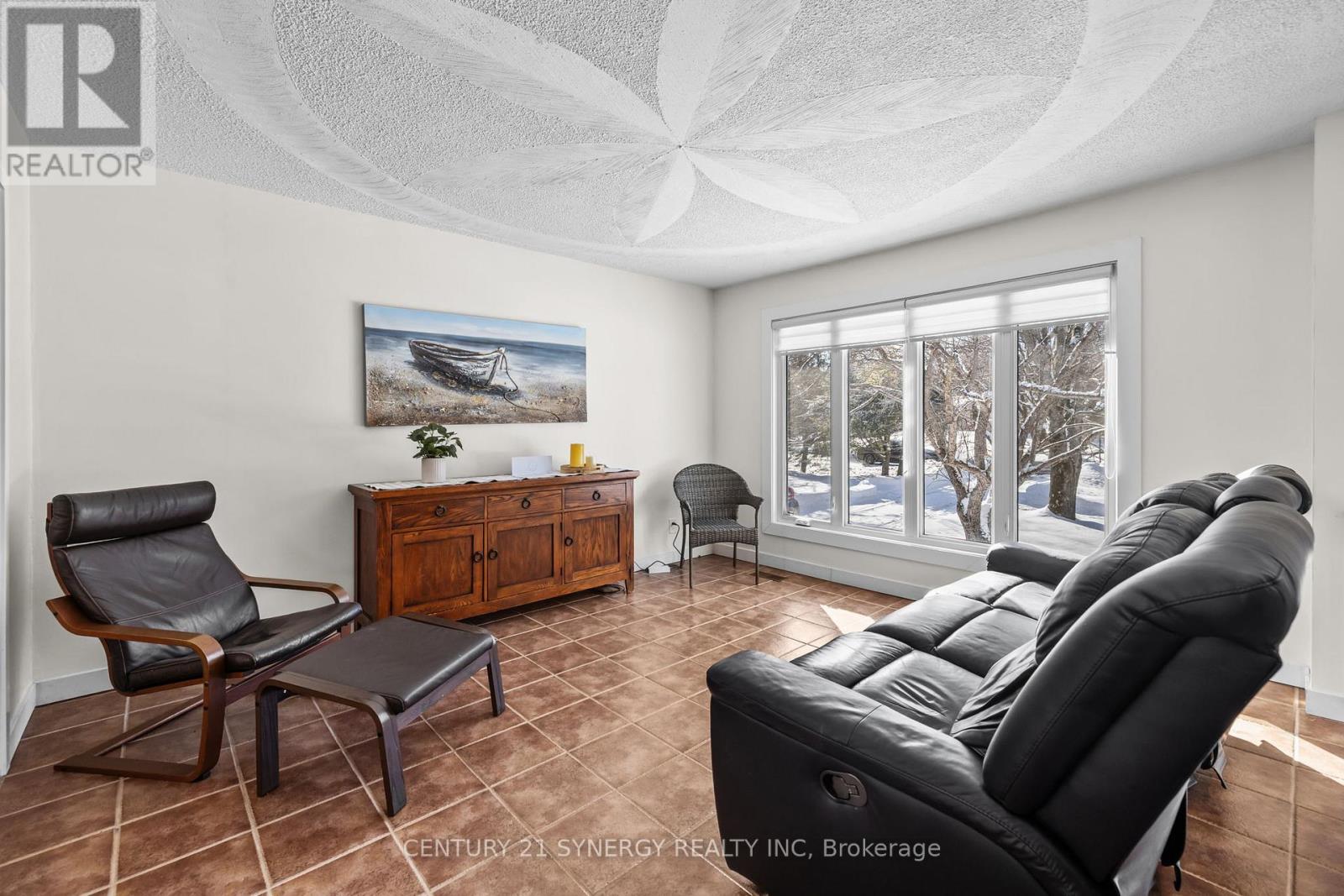 260 County 19 Road, Alfred And Plantagenet, Ontario  K0A 3K0 - Photo 5 - X12772910