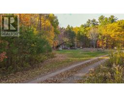 6 GRANNYS LANE, Killaloe, Ontario