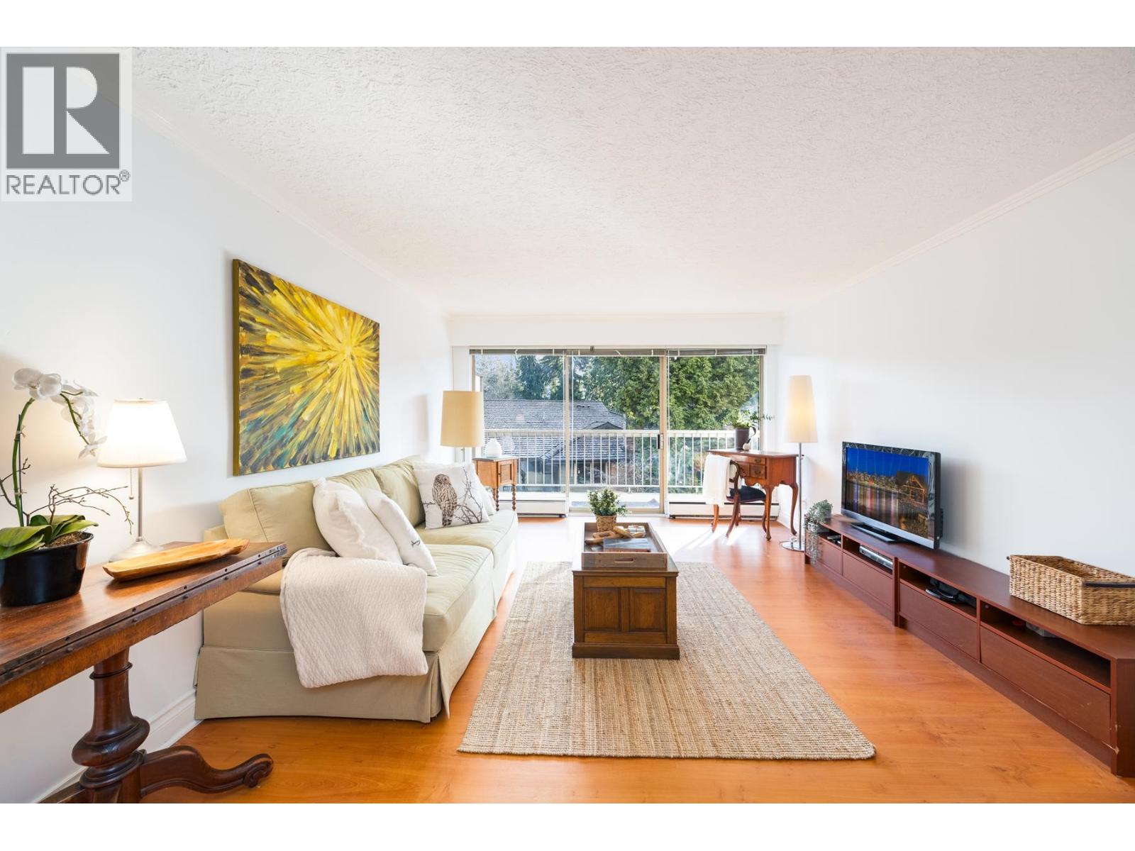 1226 235 Keith Road, West Vancouver, British Columbia  V7T 1L5 - Photo 4 - R3087793