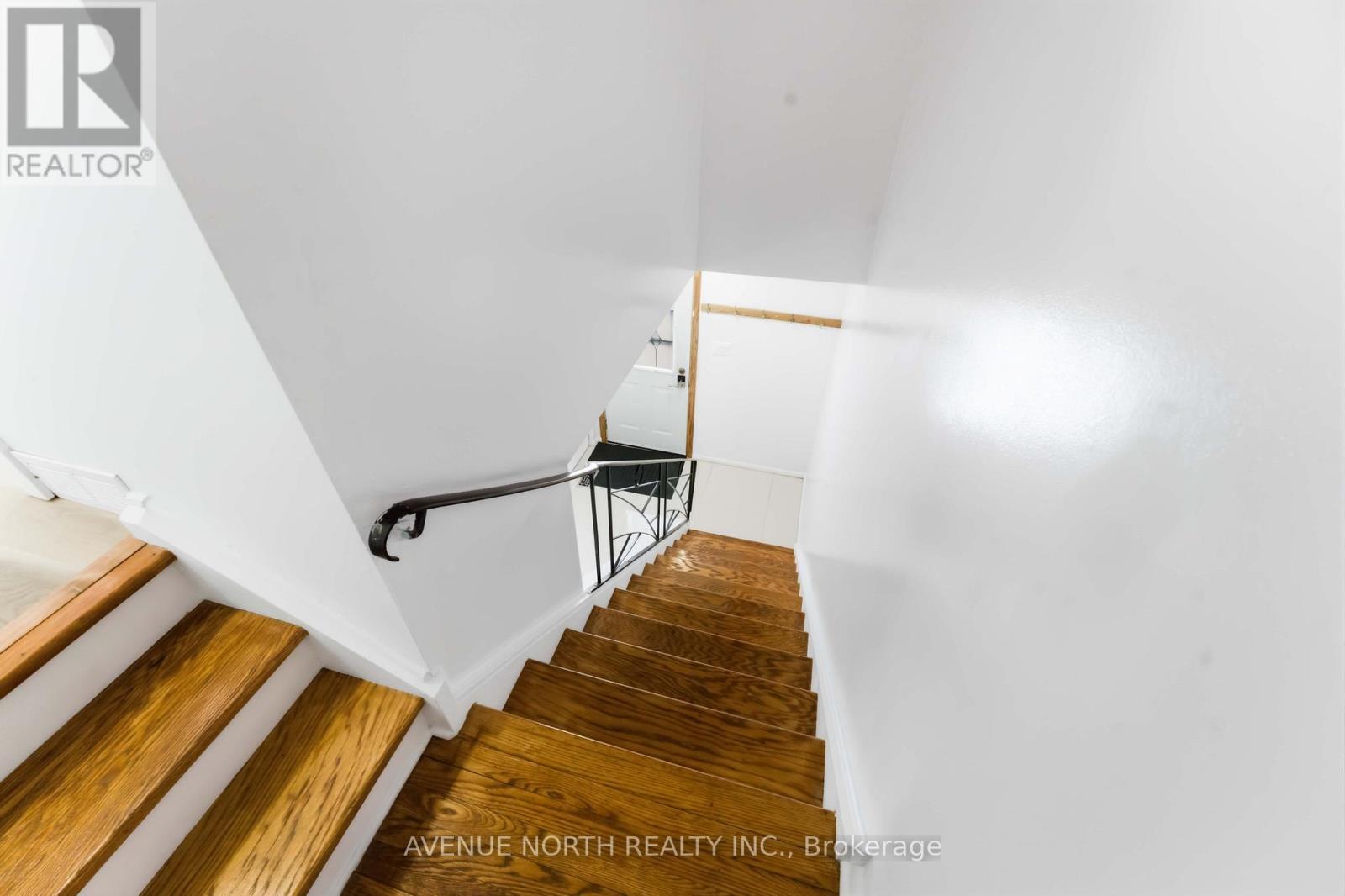 923 Pinecrest Road, Ottawa, Ontario  K2B 6B1 - Photo 16 - X12810186