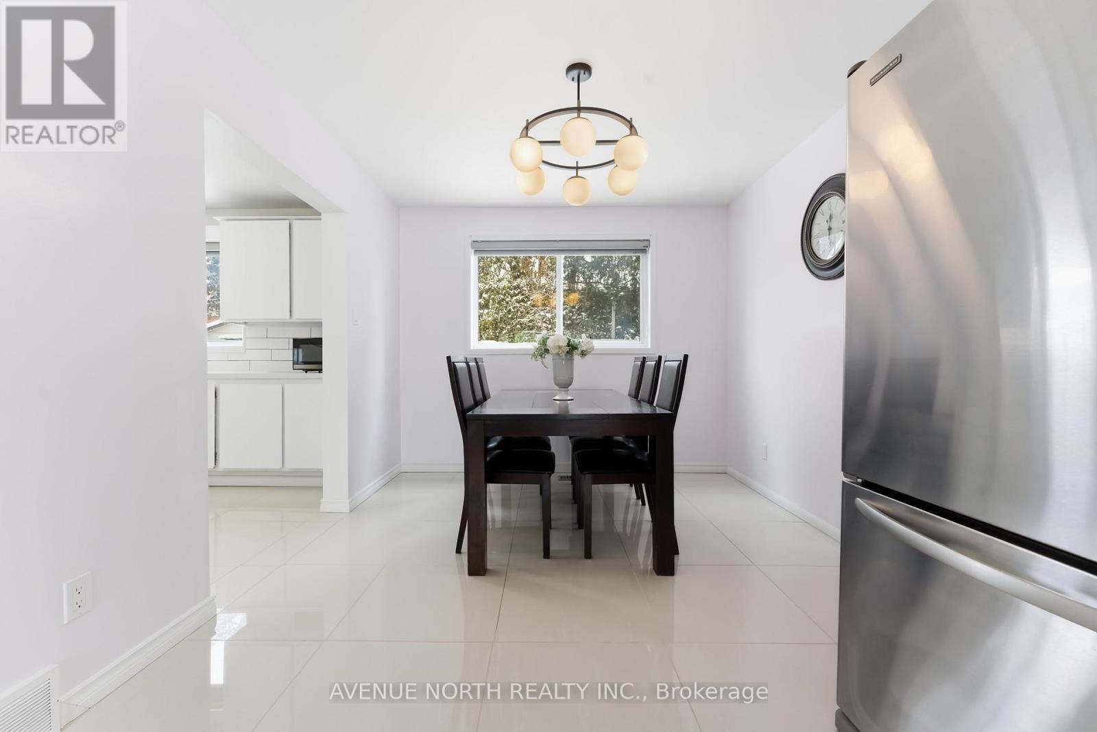 923 Pinecrest Road, Ottawa, Ontario  K2B 6B1 - Photo 9 - X12810186