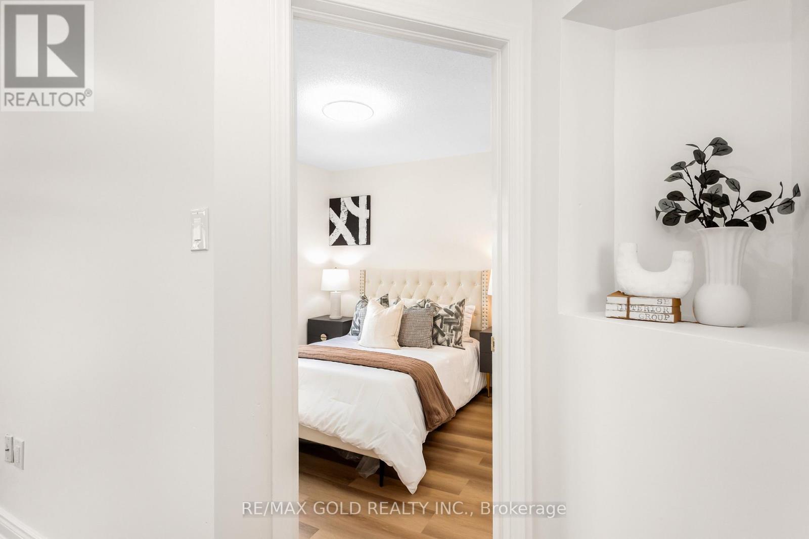 70 Livingston Road, Milton, Ontario  L9T 6B6 - Photo 35 - W12808800