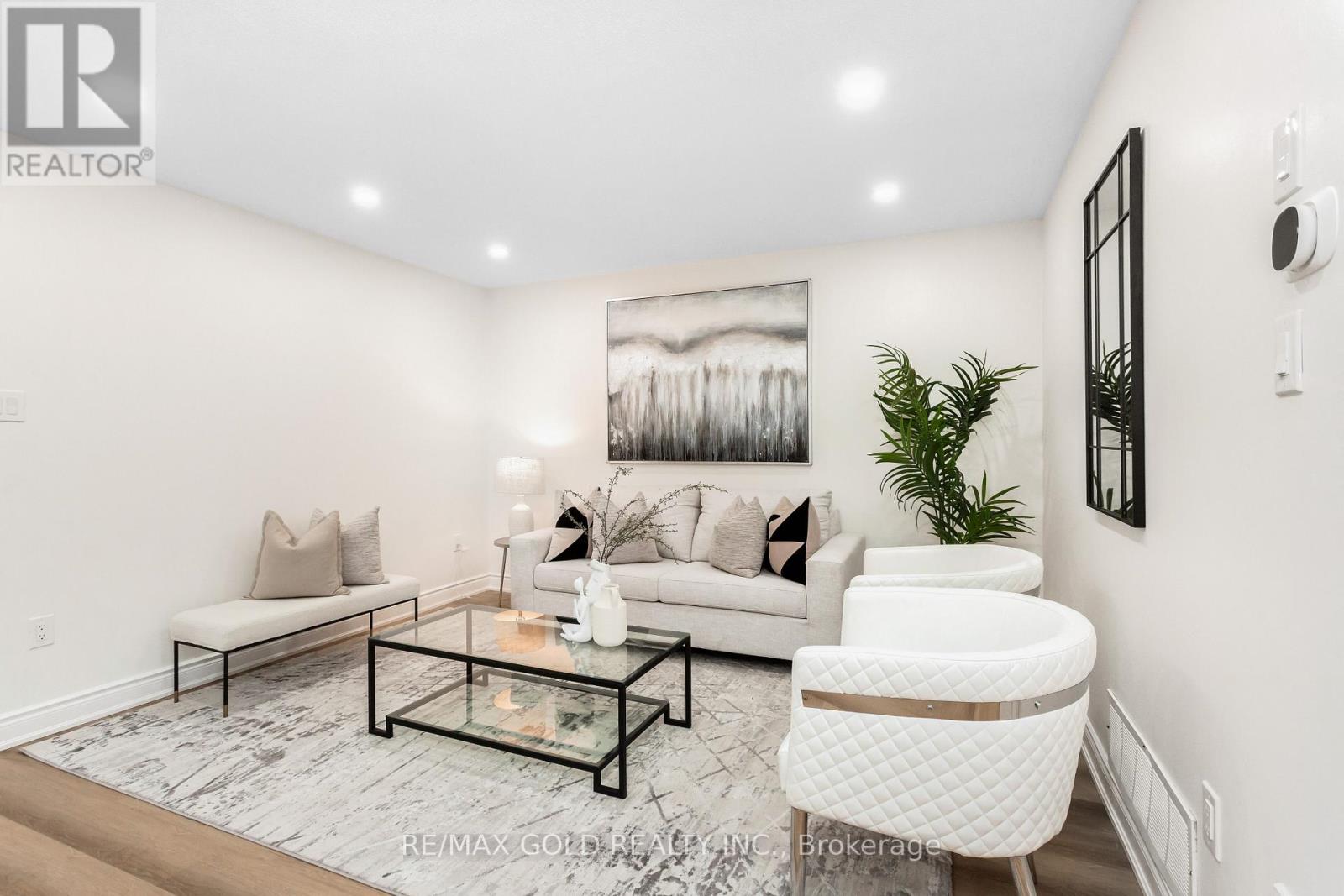 70 Livingston Road, Milton, Ontario  L9T 6B6 - Photo 6 - W12808800