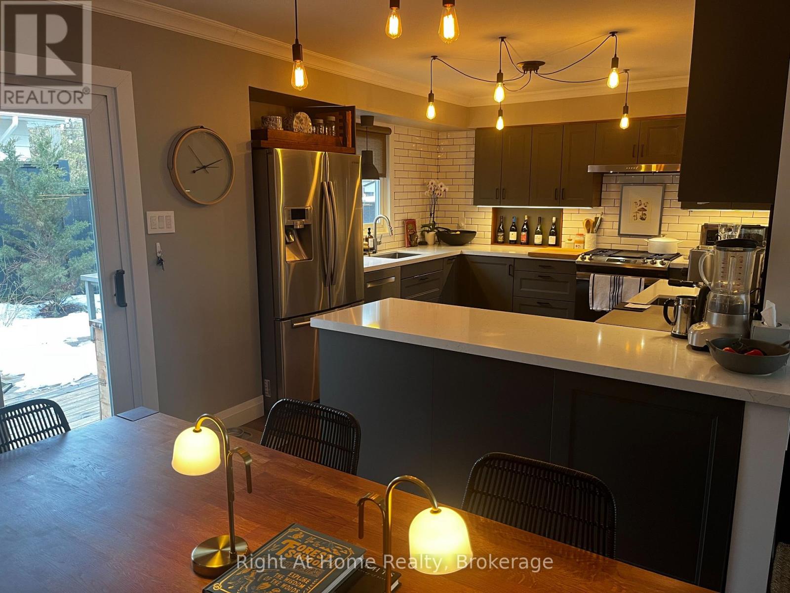 5224 Verhoeven Road, Burlington, Ontario  L7L 3A9 - Photo 8 - W12806674