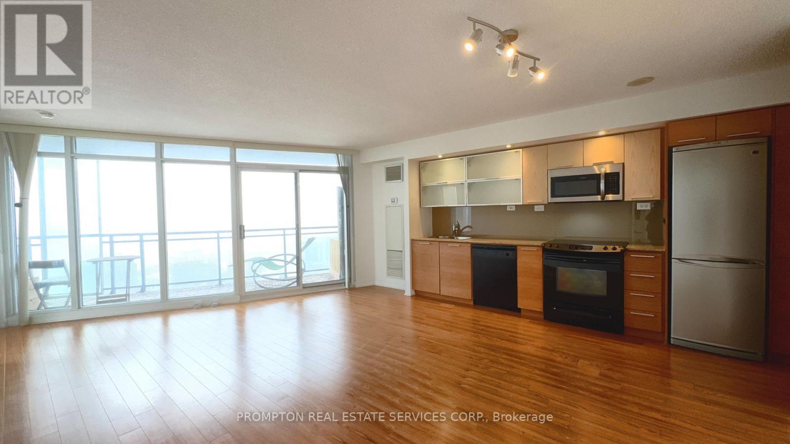 2512 - 25 Capreol Court, Toronto, Ontario  M5V 3Z7 - Photo 6 - C12734956