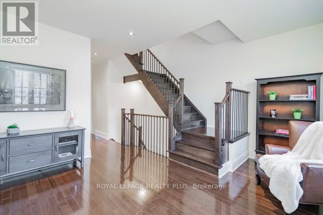 142 Rebecca Street, Oakville, Ontario  L6K 1J5 - Photo 23 - W12679706