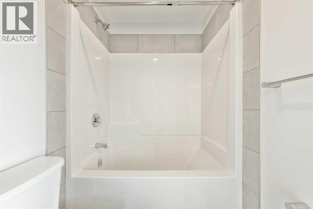 24 Heritage Link, Cochrane, Alberta  T4C 2J8 - Photo 26 - A2287354