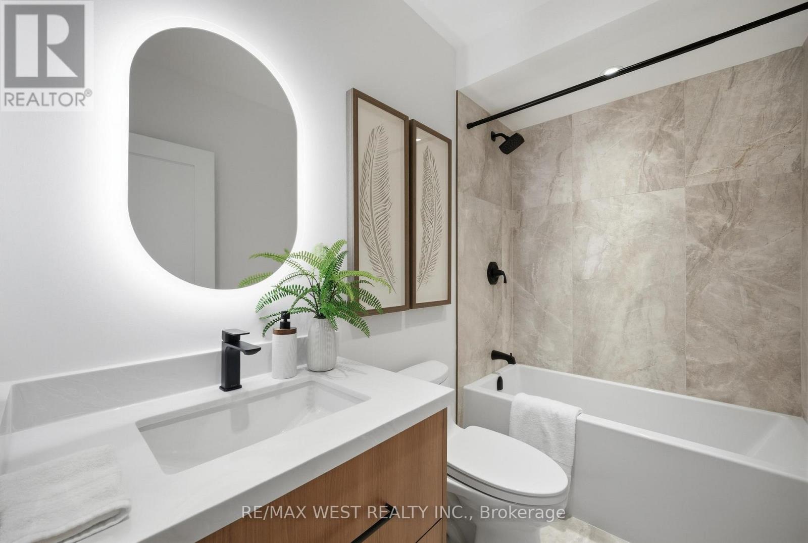 390 St Clarens Avenue, Toronto, Ontario  M6H 3W3 - Photo 36 - C12810200