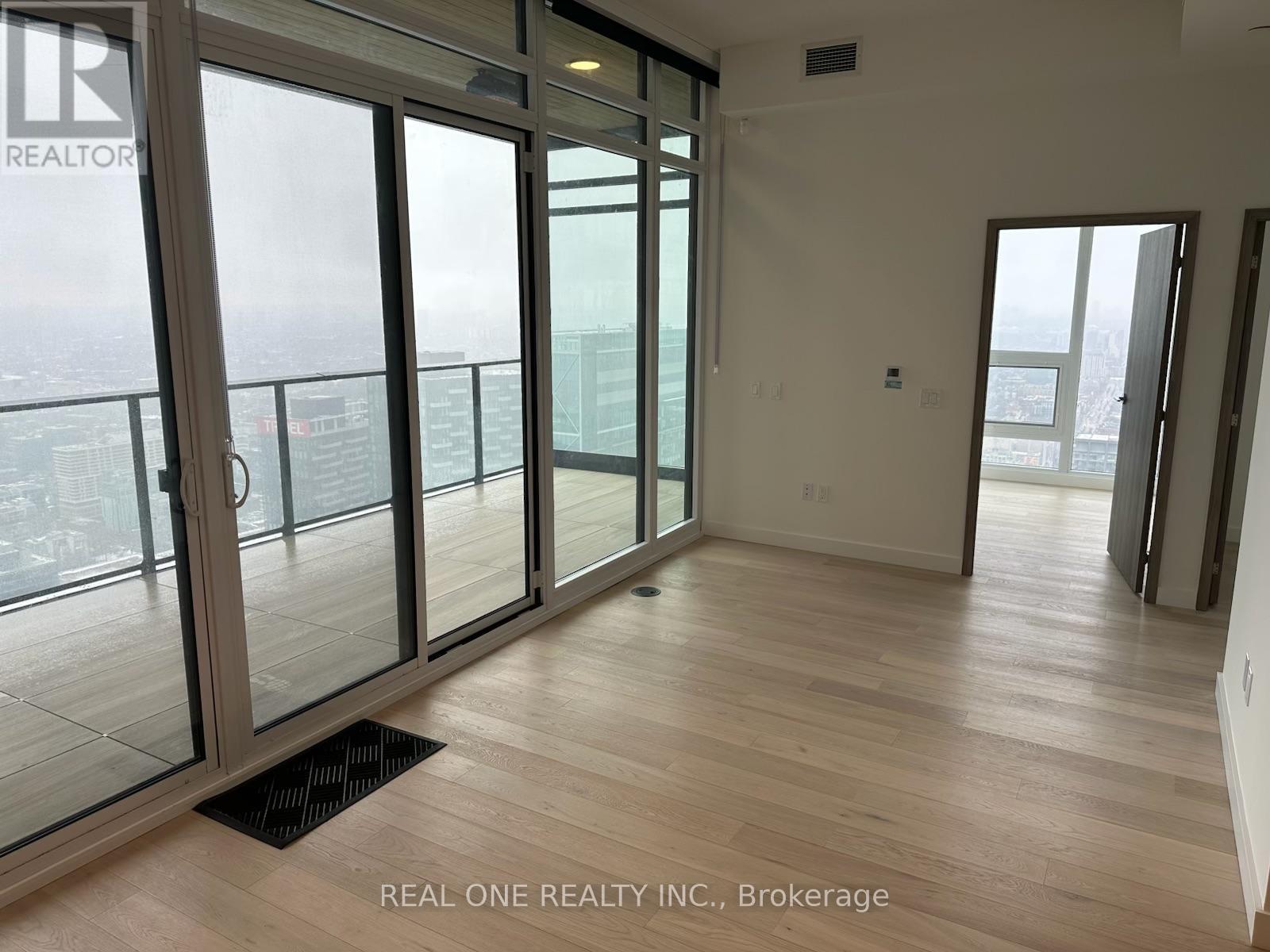 6905 - 1 Concord City Place Way, Toronto, Ontario  M5V 0X4 - Photo 5 - C12810220