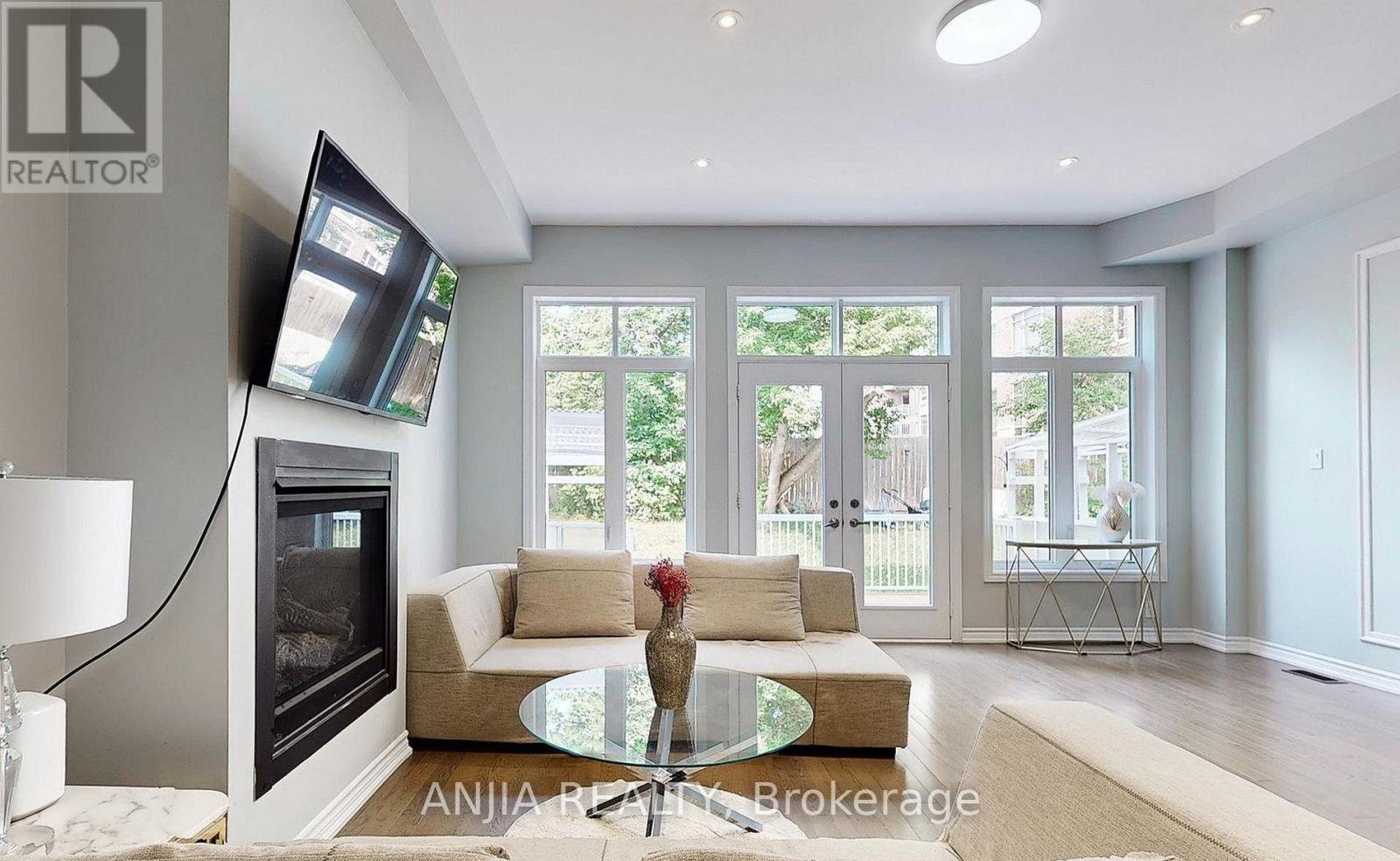 Main - 74 Church Street S, Richmond Hill, Ontario L4C 1W3 - Photo 10 - N12810222