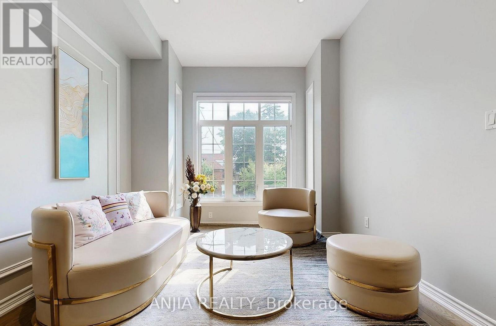 Main - 74 Church Street S, Richmond Hill, Ontario L4C 1W3 - Photo 2 - N12810222