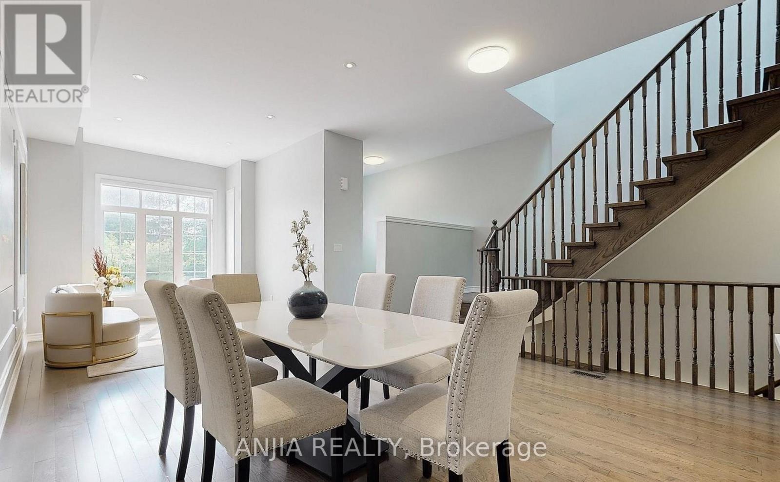 Main - 74 Church Street S, Richmond Hill, Ontario L4C 1W3 - Photo 4 - N12810222