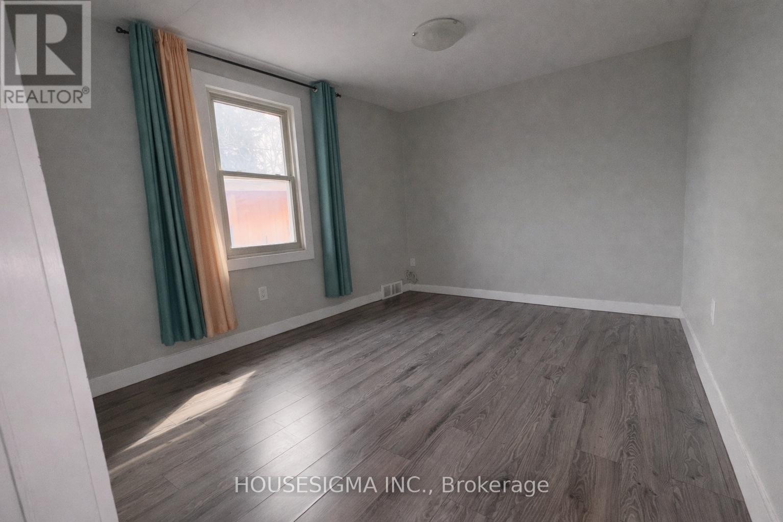 1227 Trafalgar Street, London East, Ontario  N5Z 1H6 - Photo 10 - X12810002