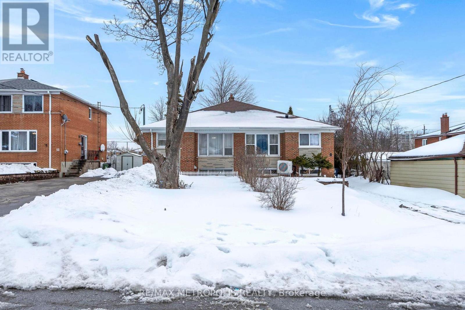 11 Rambler Place, Toronto, Ontario  M3L 1N6 - Photo 2 - W12810206